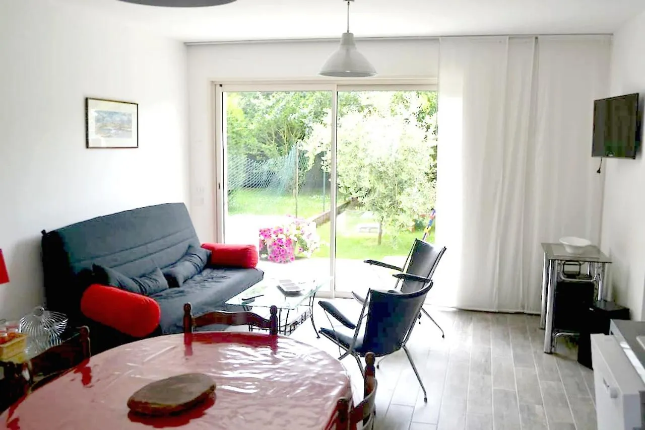 Holiday home Maison Charmante A Saint-Jouan-Des-Guerets Avec Jardin Cloture