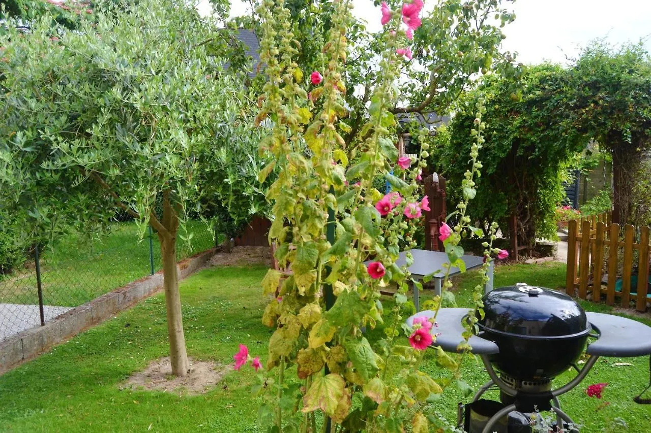 Maison Charmante A Saint-Jouan-Des-Guerets Avec Jardin Cloture France